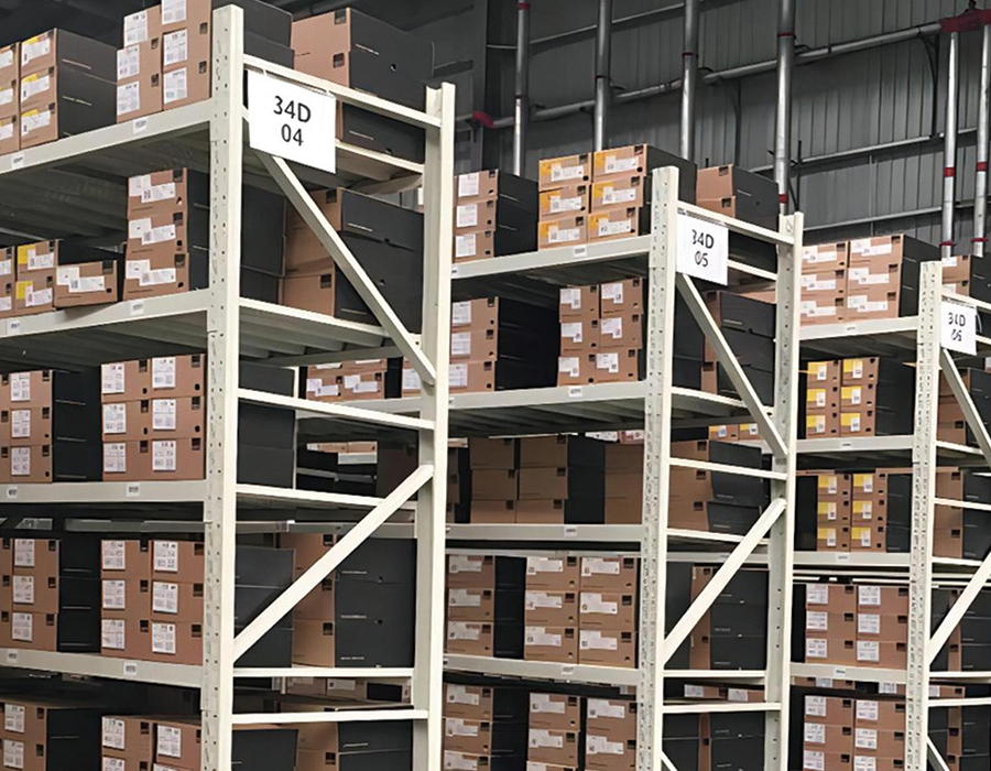 Medium-Officium Boltless Shelving (500-800 kg / iacuit)
